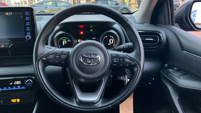 Toyota Yaris 1.5 Hybrid Design 5dr CVT Hybrid Hatchback